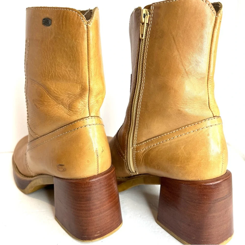 Awesome SKECHERS Vintage Boots Genuine Leather Platform Chunky Heel Above Ankle